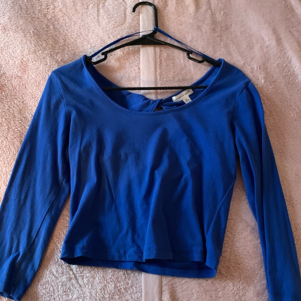 Blue long sleeve crop top
